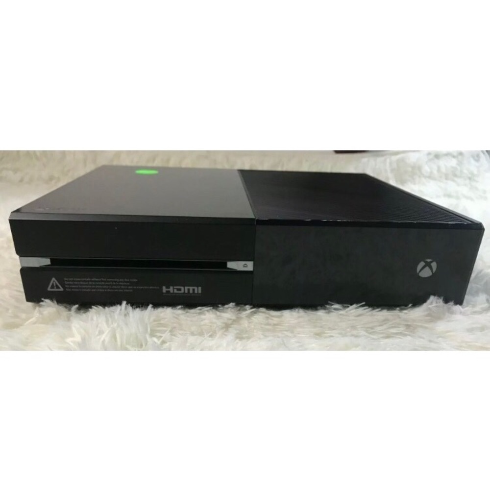 Xbox one console - Picture 1 of 4